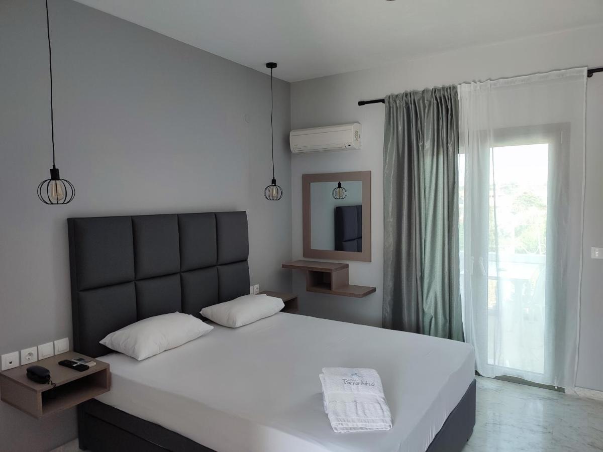 Hotel Paraktio Nea Kallikrateia ภายนอก รูปภาพ