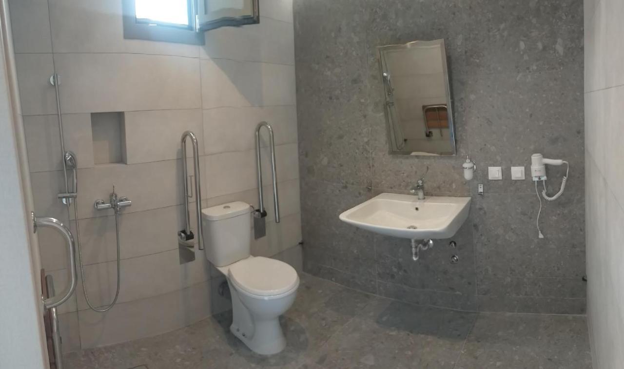 Hotel Paraktio Nea Kallikrateia ภายนอก รูปภาพ